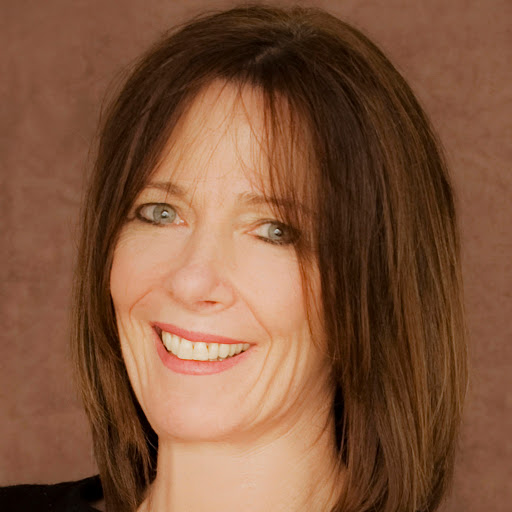 Amy Benjamin Photo 15