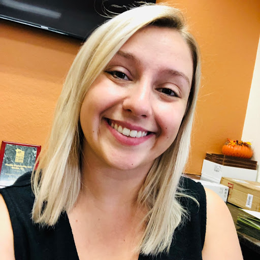 Julia Schroeder Photo 16