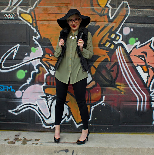 Rachel Barr Photo 47