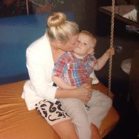 Christina Pullen Photo 20