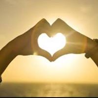 Lori Armstrong Photo 9