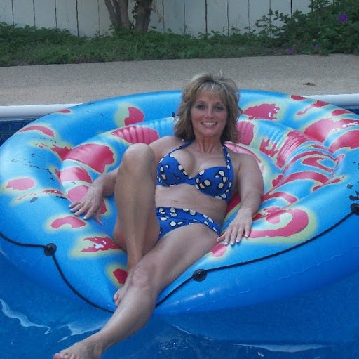 Cindi English Photo 1