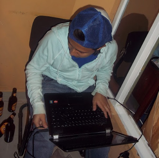 Juan Alzate Photo 23