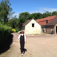 Julie Hallberg Photo 11