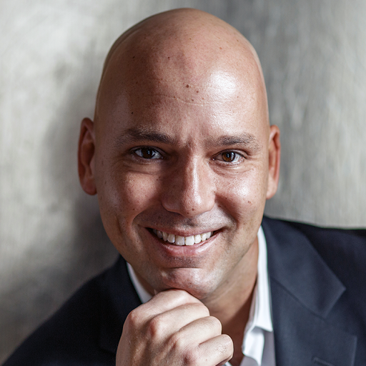 Sean Armstrong Photo 25