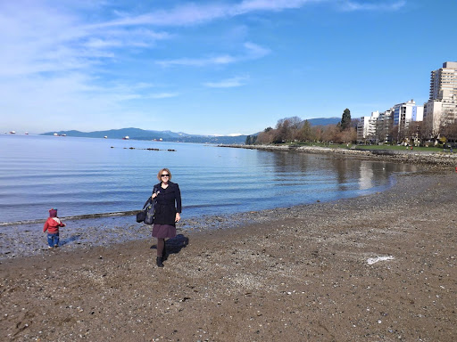 Kate Davidson Photo 43