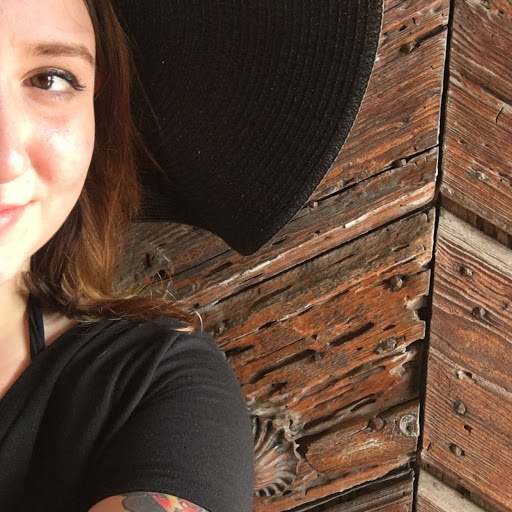 Beth Mccracken Photo 15