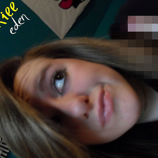 Victoria Conrad Photo 32