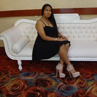 Alicia Sims Photo 16
