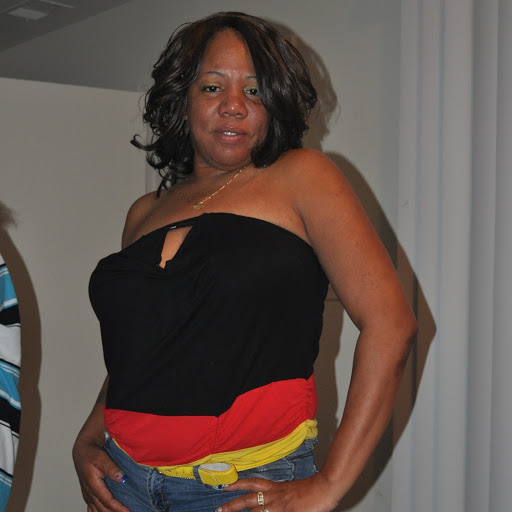 Robin Howell Photo 34