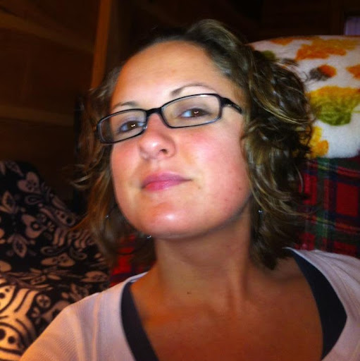 Sarah Lutz Photo 26