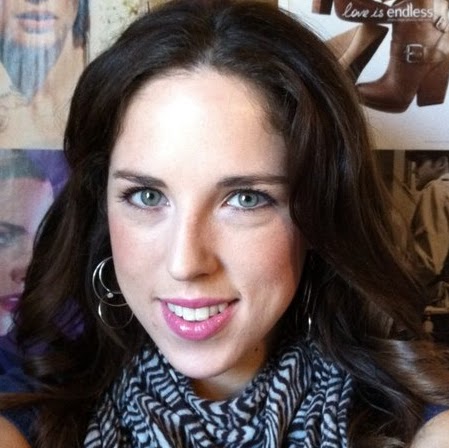 Stephanie Christopher Photo 33