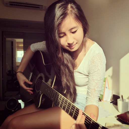Debbie Tan Photo 15