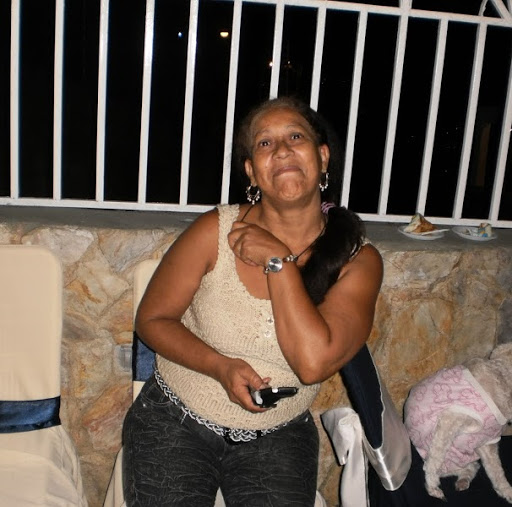 Haydee Flores Photo 8