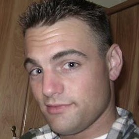 Lee Hawkins Photo 36