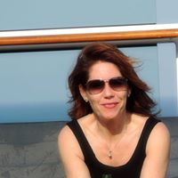 Julie Gorman Photo 29