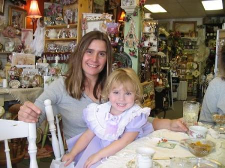Julie Holland Photo 11