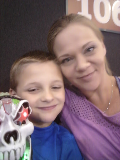 Betty Lyons Photo 38