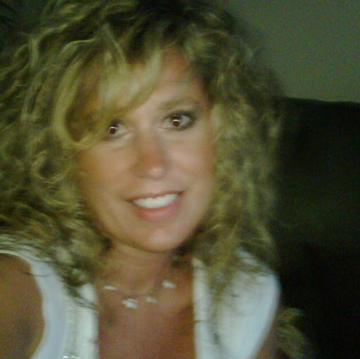 Lisa Dillon Photo 11