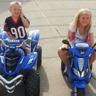 Dennis Lowe Photo 25