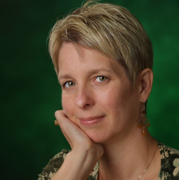 Robyn Mclaughlin Photo 3