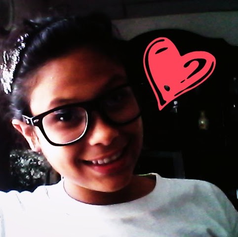 Gloria Urbina Photo 29