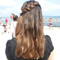 Julia Hennig Photo 9