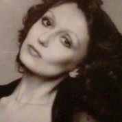 Katherine Hayden Photo 33