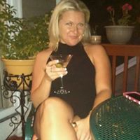 Julie Carr Photo 13