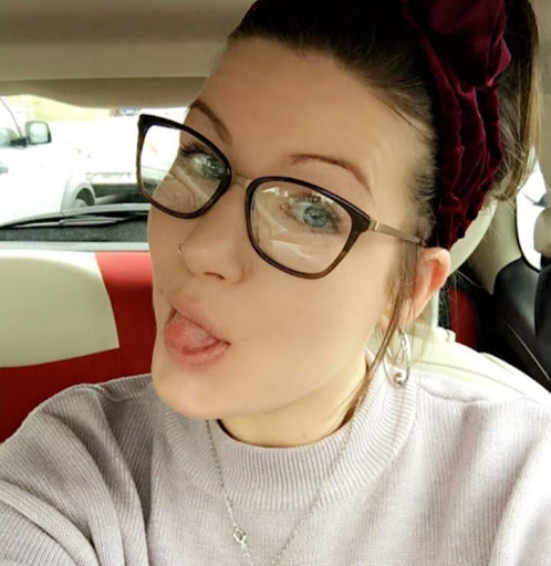 Anna Morrison Photo 12