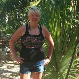 Julie Samson Photo 22