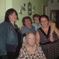 Mary Dew Photo 15