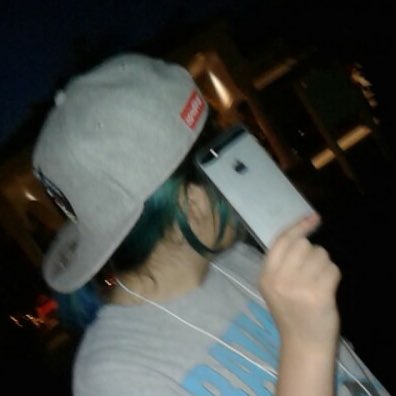 April Flores Photo 26