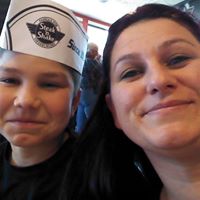 Annie Wyatt Photo 14