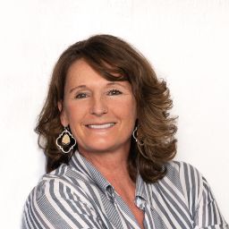 Michelle Lilly Photo 15