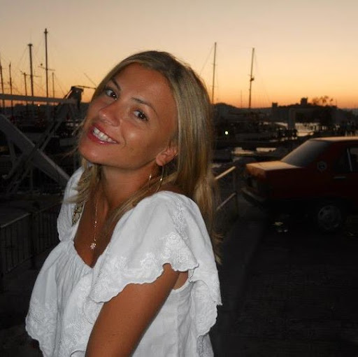 Daniela Cardone Photo 14