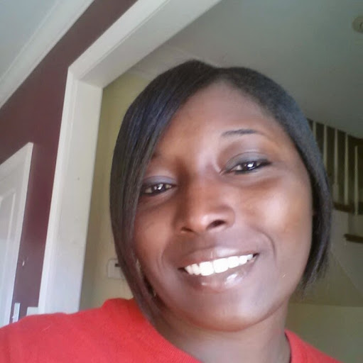 Victoria Howard Photo 25