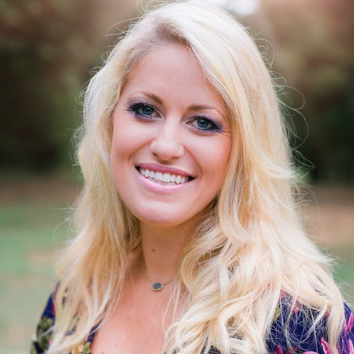 Danielle Greve Photo 1