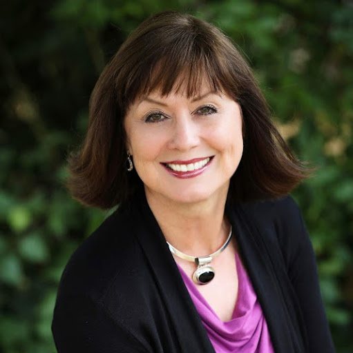 Janie Davis Photo 17