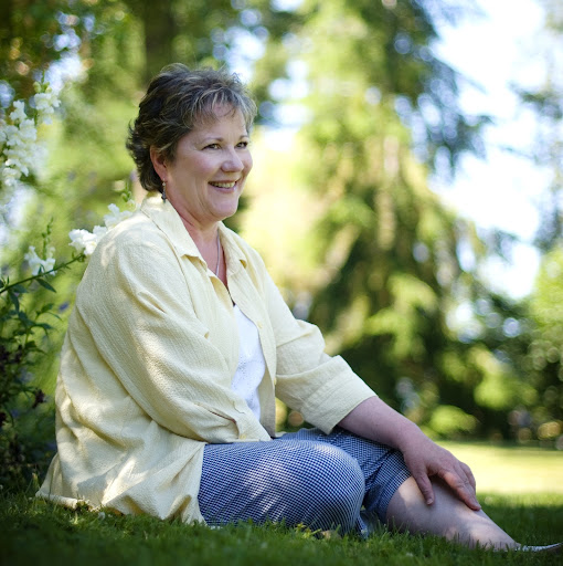 Becky Carlson Photo 32