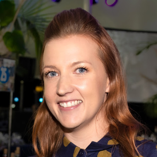 Emily Taylor Photo 18