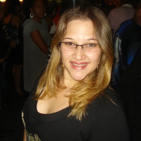 Carol Reis Photo 10