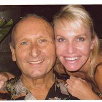 Julie Howard Photo 39