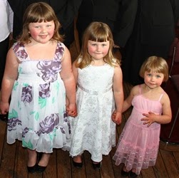 Elizabeth Dickey Photo 11