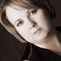 Angela Hurd Photo 18
