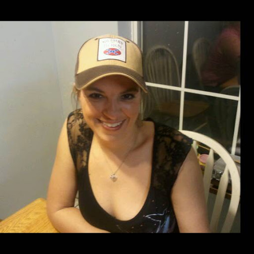 Michele Armstrong Photo 19