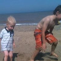 Frankie Lynch Photo 25