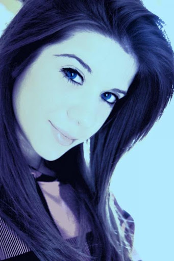 Alexandra Williams Photo 23