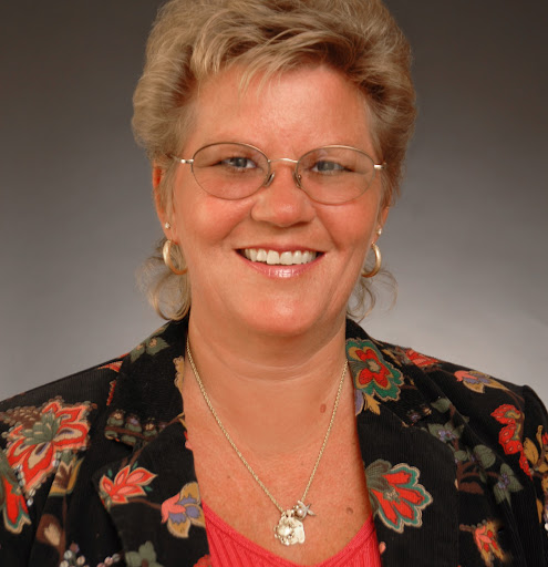 Suzanne Ward Photo 38
