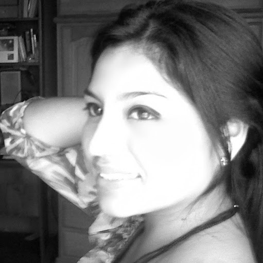 Patricia Velasco Photo 9